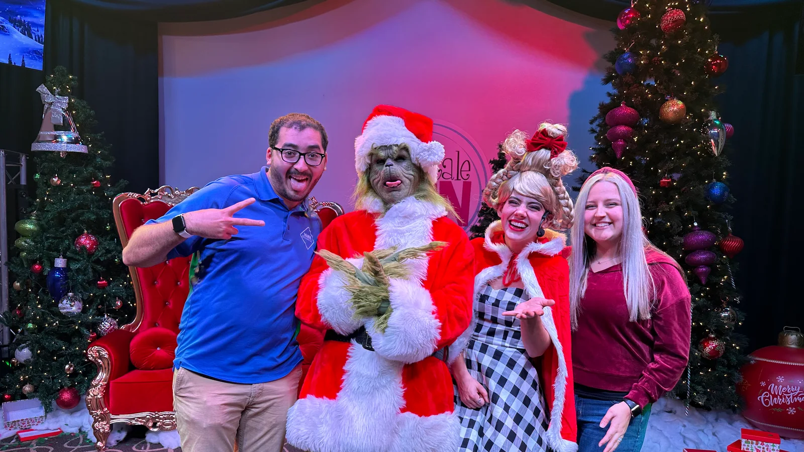 Small Event Venue for Christmas in Auburn Hills: How to Host a Cozy Holiday Party at The Party Place